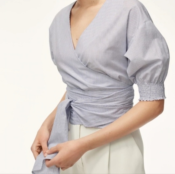 Aritzia Babaton Thenardier Wrap Plunge Blouse Blue Harbour Stripes M - Picture 1 of 5